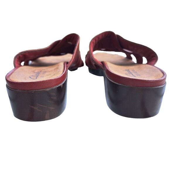 CLARKS BENDABLES SLIP ON SANDALS WOMENS SIZE 8M BRICK RED LEATHER SLIDES CAREER - Picture 4 of 9